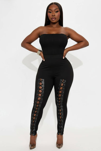 LEG LACE UP DETAILED LEGGINGS